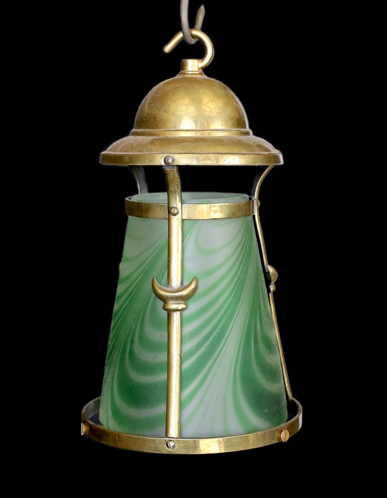 An English Arts & Crafts Benson style brass light fitting with marbled glass, height 25cm. width 14cm
